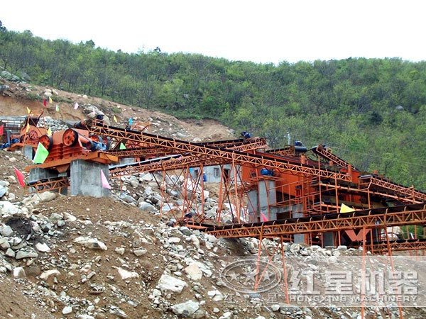 砂石生產(chǎn)線現(xiàn)場(chǎng)圖 砂石生產(chǎn)線現(xiàn)場(chǎng)圖