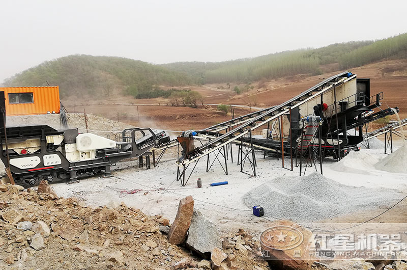 移動碎沙機工作現(xiàn)場 移動碎沙機工作現(xiàn)場