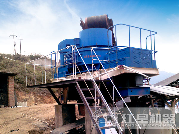 制砂機生產(chǎn)現(xiàn)場 制砂機生產(chǎn)現(xiàn)場