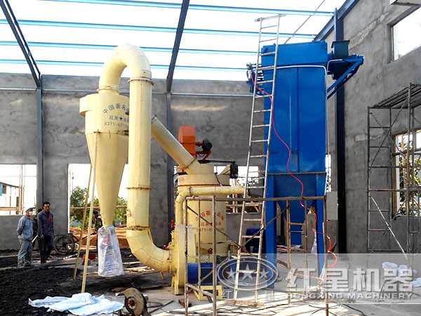 雷蒙磨粉生產(chǎn)現(xiàn)場 雷蒙磨粉生產(chǎn)現(xiàn)場