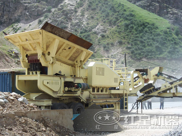 移動(dòng)式破碎站工作現(xiàn)場(chǎng) 移動(dòng)式破碎站工作現(xiàn)場(chǎng)