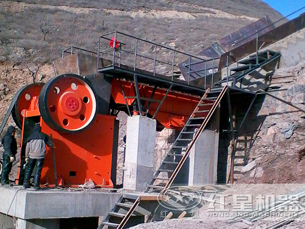 顎式破碎機客戶現(xiàn)場 顎式破碎機客戶現(xiàn)場
