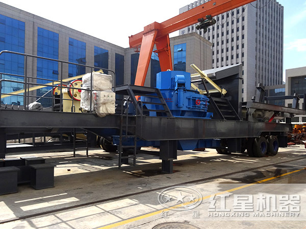 移動(dòng)式河卵石制砂機(jī) 移動(dòng)式河卵石制砂機(jī)