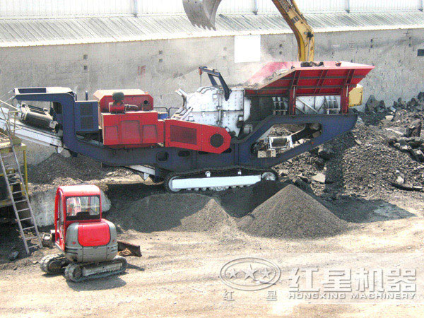 移動制砂機生產(chǎn)現(xiàn)場 移動制砂機生產(chǎn)現(xiàn)場