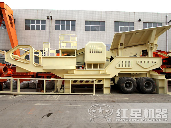 移動式制砂機(jī)實(shí)拍 移動式制砂機(jī)實(shí)拍