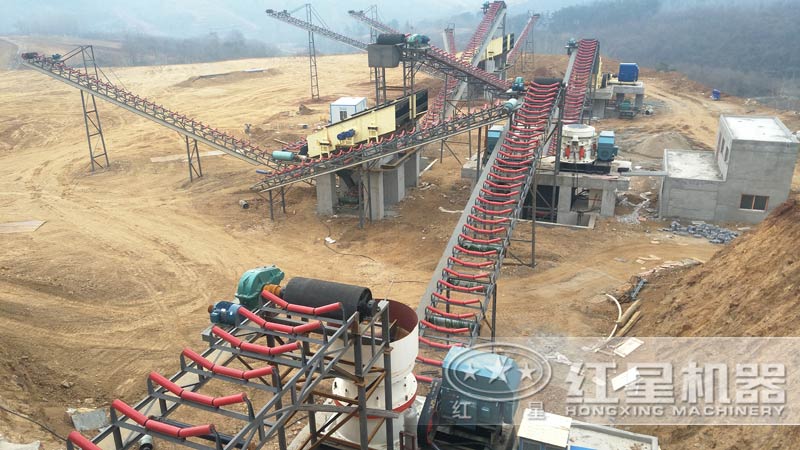 圓錐破碎機(jī)生產(chǎn)線(xiàn)安裝現(xiàn)場(chǎng) 圓錐破碎機(jī)生產(chǎn)線(xiàn)安裝現(xiàn)場(chǎng)