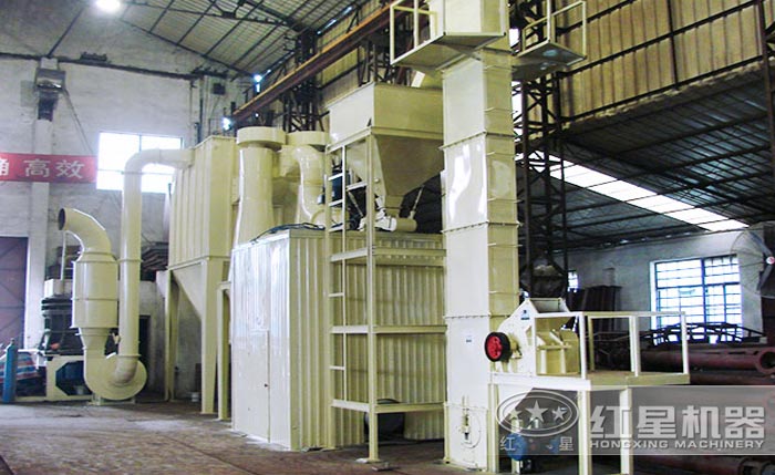 粘土砂生產(chǎn)線現(xiàn)場(chǎng) 粘土砂生產(chǎn)線現(xiàn)場(chǎng)