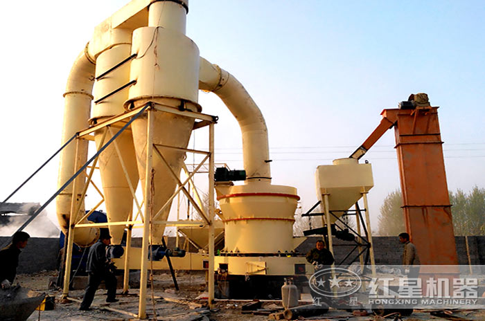 重晶石磨粉現(xiàn)場拍攝 重晶石磨粉現(xiàn)場拍攝