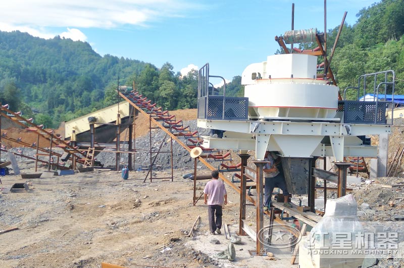 VSI沖擊式破碎機(jī)安裝現(xiàn)場(chǎng) VSI沖擊式破碎機(jī)安裝現(xiàn)場(chǎng)