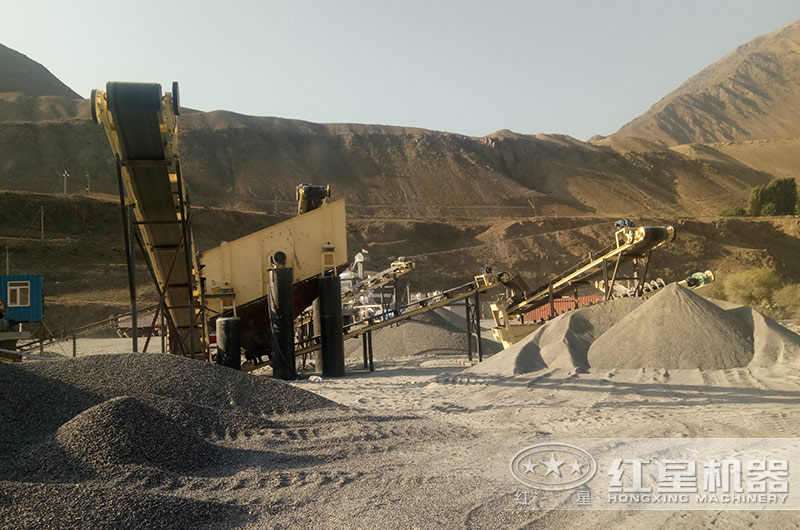 日產1000T的磕沙生產現場 日產1000T的磕沙生產現場