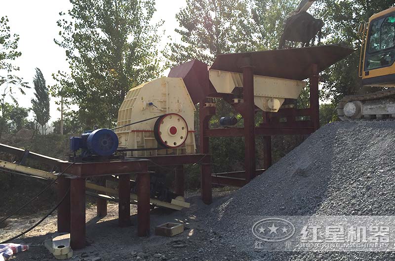 碎煤生產(chǎn)現(xiàn)場(chǎng) 碎煤生產(chǎn)現(xiàn)場(chǎng)