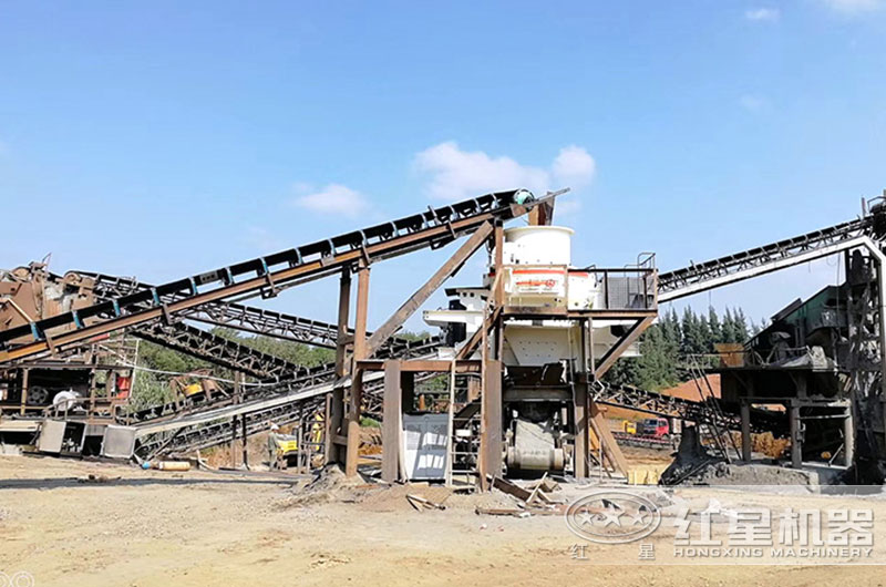 人工制砂機(jī)生產(chǎn)現(xiàn)場(chǎng) 人工制砂機(jī)生產(chǎn)現(xiàn)場(chǎng)