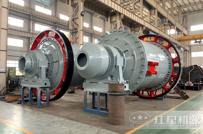 小型球磨機(jī)車間實(shí)拍，型號(hào)齊全
