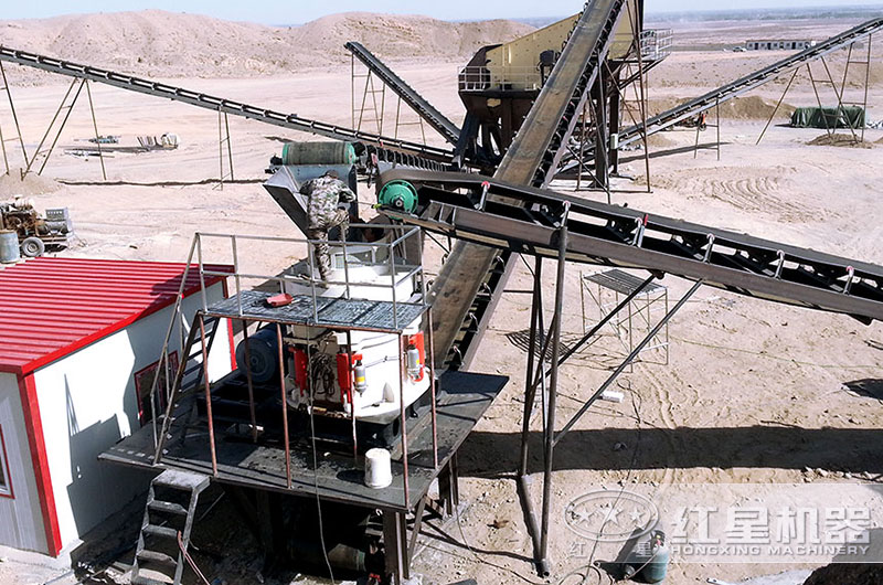 400圓錐破碎機(jī)作業(yè)現(xiàn)場(chǎng)實(shí)拍 400圓錐破碎機(jī)作業(yè)現(xiàn)場(chǎng)實(shí)拍