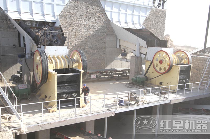 912顎式破石機產(chǎn)量是多少？一臺價格多少錢？